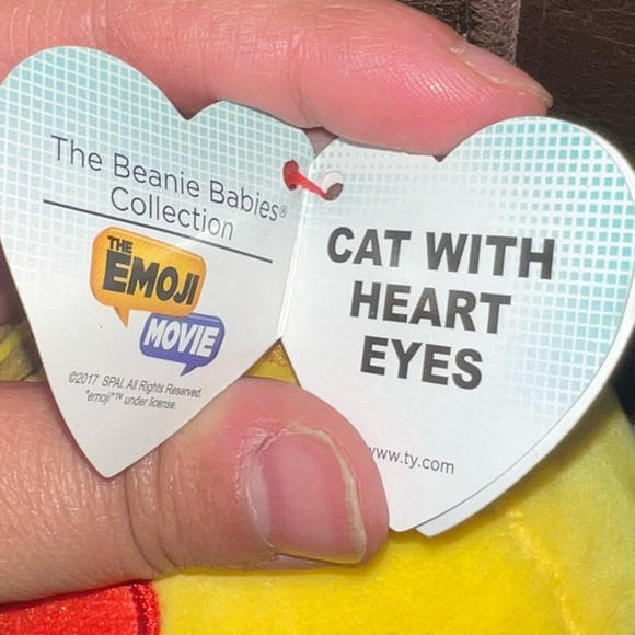 The Emoji Movie “Cat With Heart Eyes 😻” Ty Stuffed Animal - Picture 5 of 7